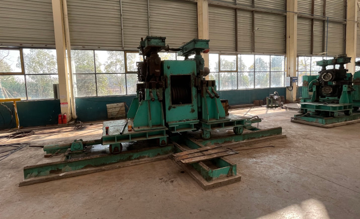 Roller Changing Manipulator Auxiliary Equipment