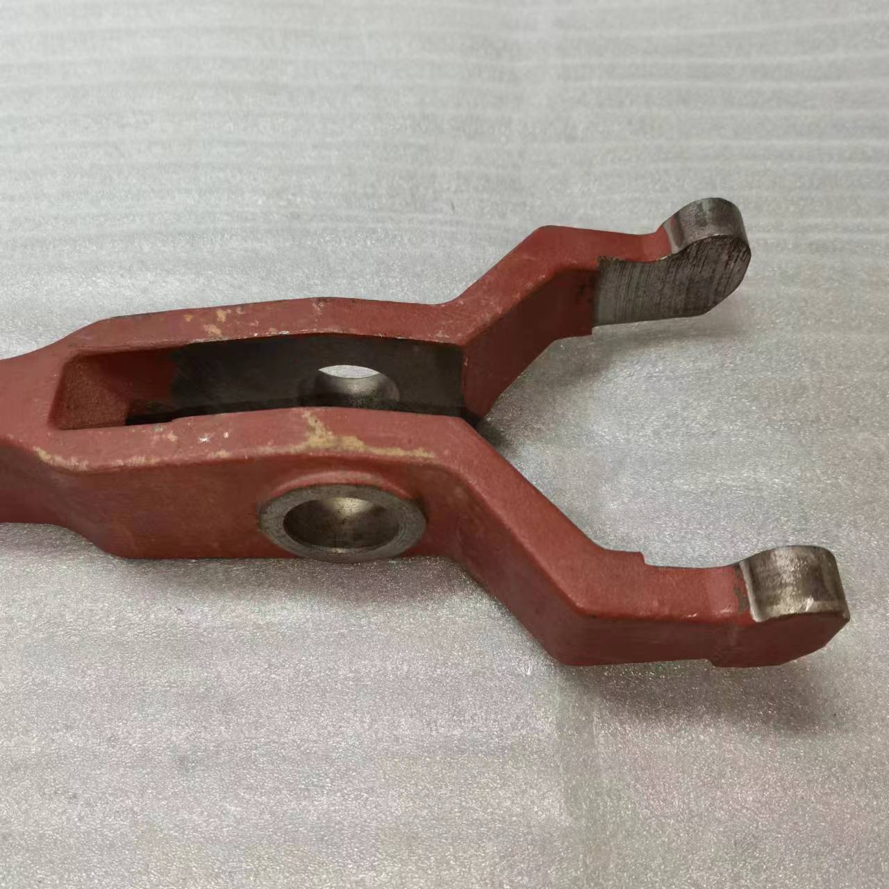 2.1KG Clutch Release Fork JS180-1601021-1 for Sachmann X3000 Truck Gearbox Heavy Duty