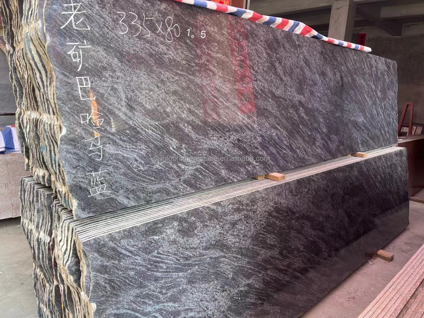 Polished Vizag Blue Granite Tiles in Modern Style for Kitchen Countertop and Flooring