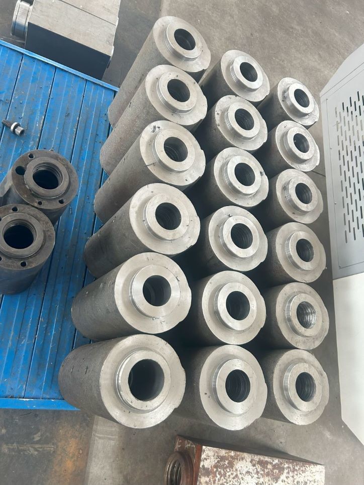 Pure Liquid Explosive Hydraulic Rock Hammer For 4-7ton Mini Crawler Excavator