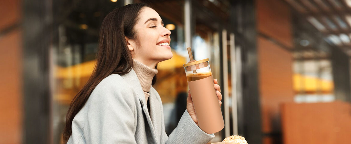 Food Grade White 20 Oz Glass Tumbler With Lid Silicone Protective Sleeve Bamboo Lid Glass Water Bottle For Both Hot And Cold Beverages