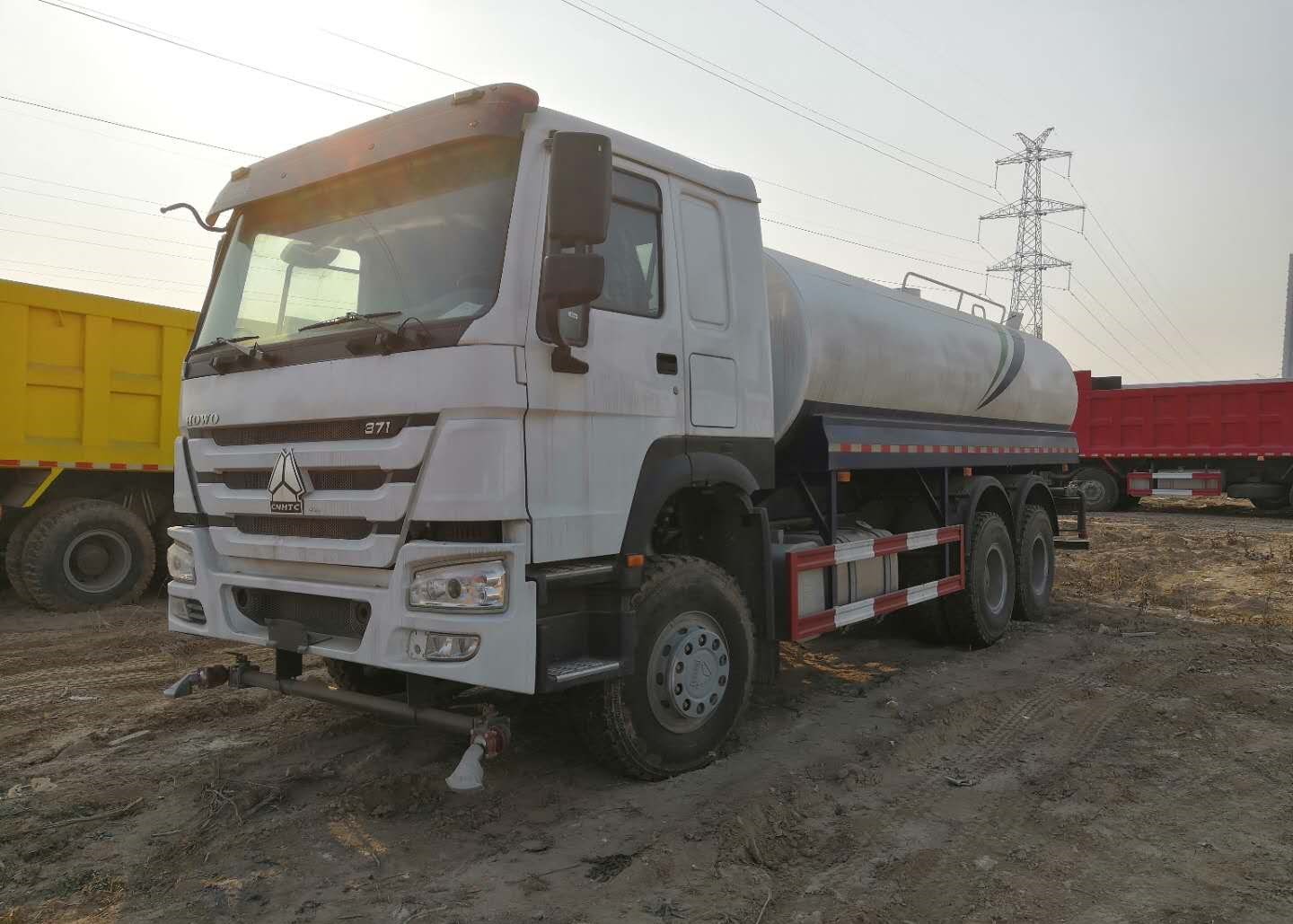 11 Wheels 371HP Water Tank Truck Construction Use For Civil Construction