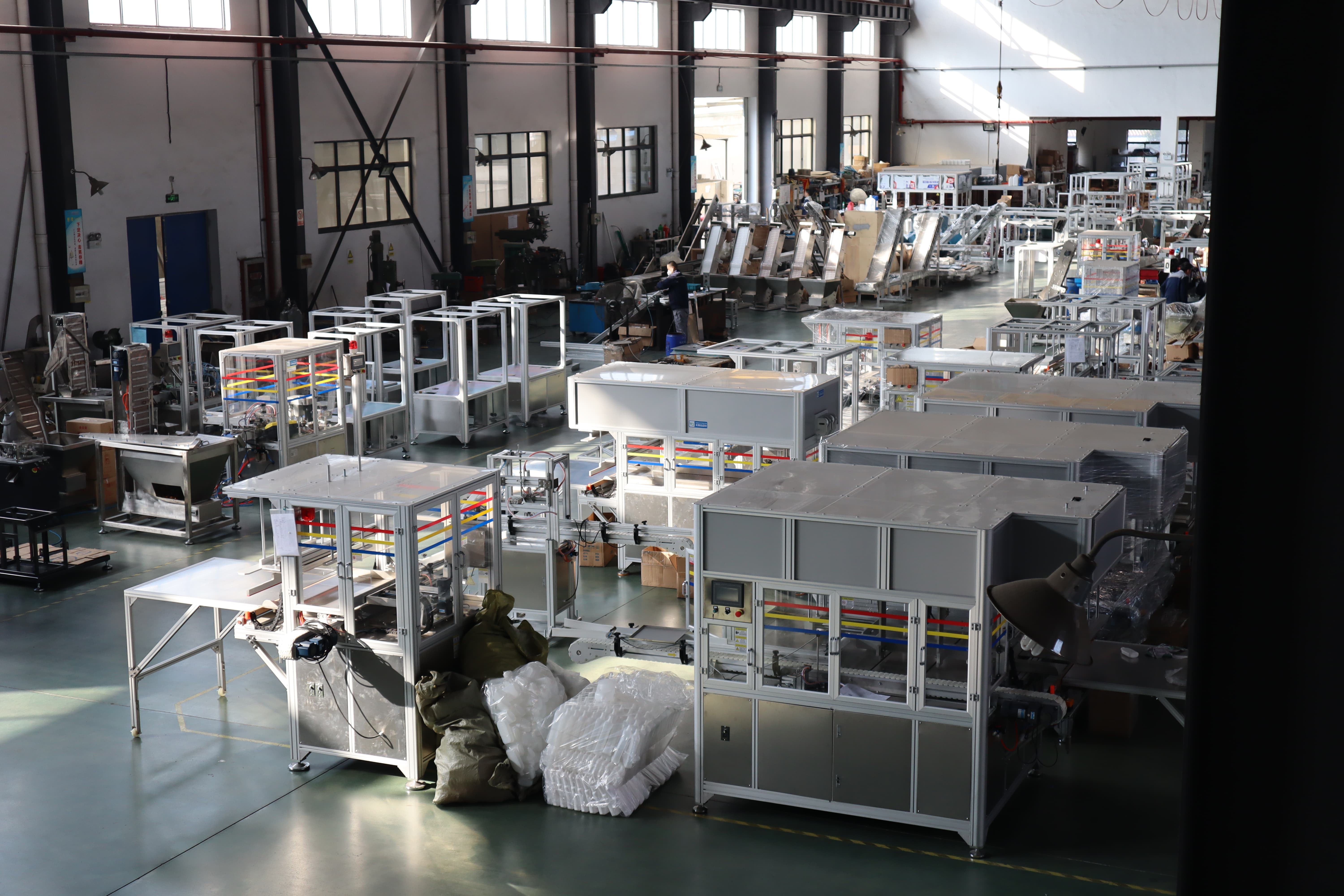 Plastic pp cap ring liner inserting machine 2 in 1 cap assembly machine with 4 heads