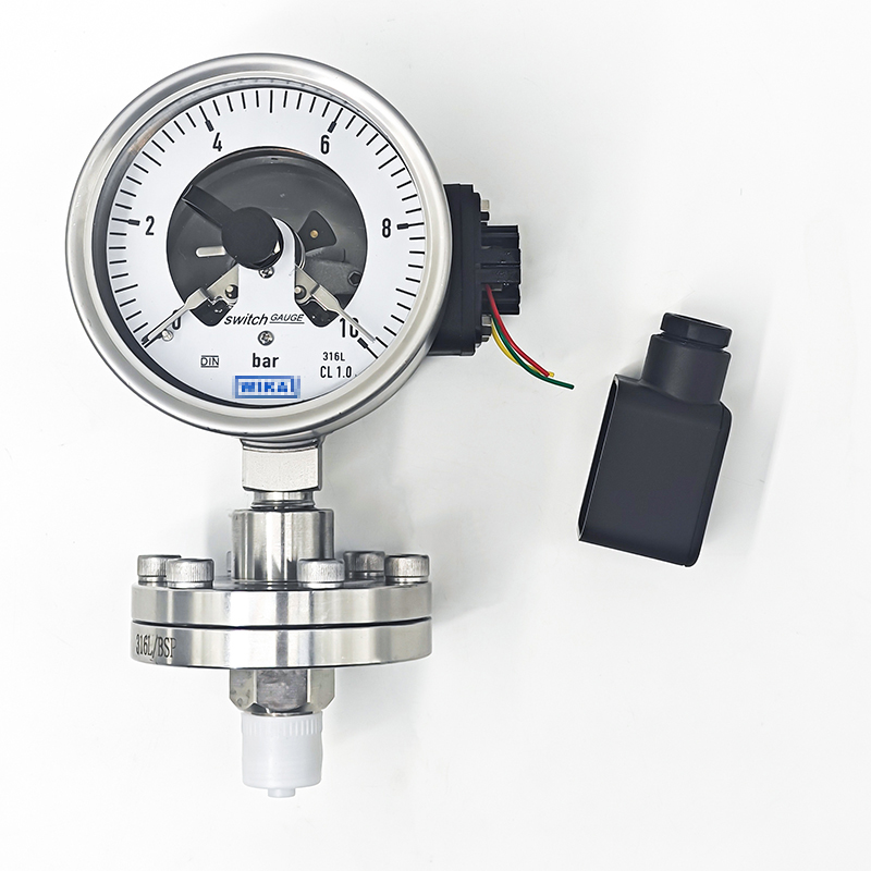 PGT23.100 Stainless Steel Manometer Diaphragm Seal Pressure Gauge With 1.0%FS Accuracy