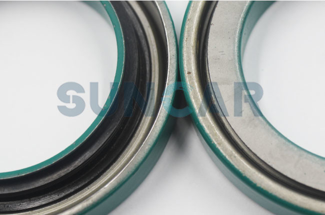RE505515 Crankshaft Oil Seal For John Deere 1200 1400 410G 700H 270CLC