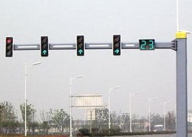  Q235 Single Arm Conical Security Camera Mounting Pole For Traffic Monitor Project Manufactures