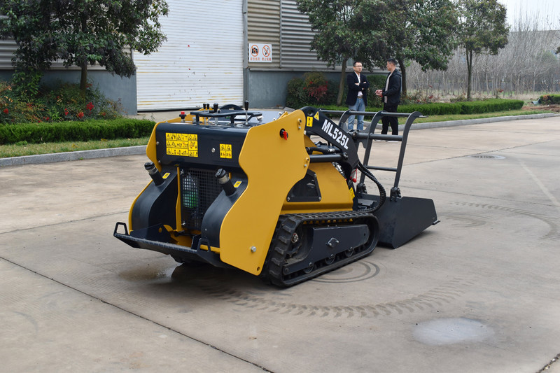Chinese New Hydraulic Mini Skid Steer Loader With Variously Attachment For Sale