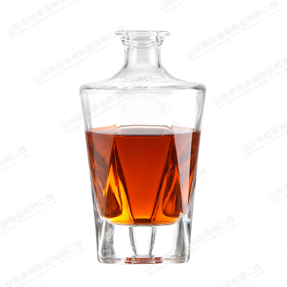 Tequila and Wine Drinking Crystal Whiskey Set with Glass Vodka Liquor Decanter
