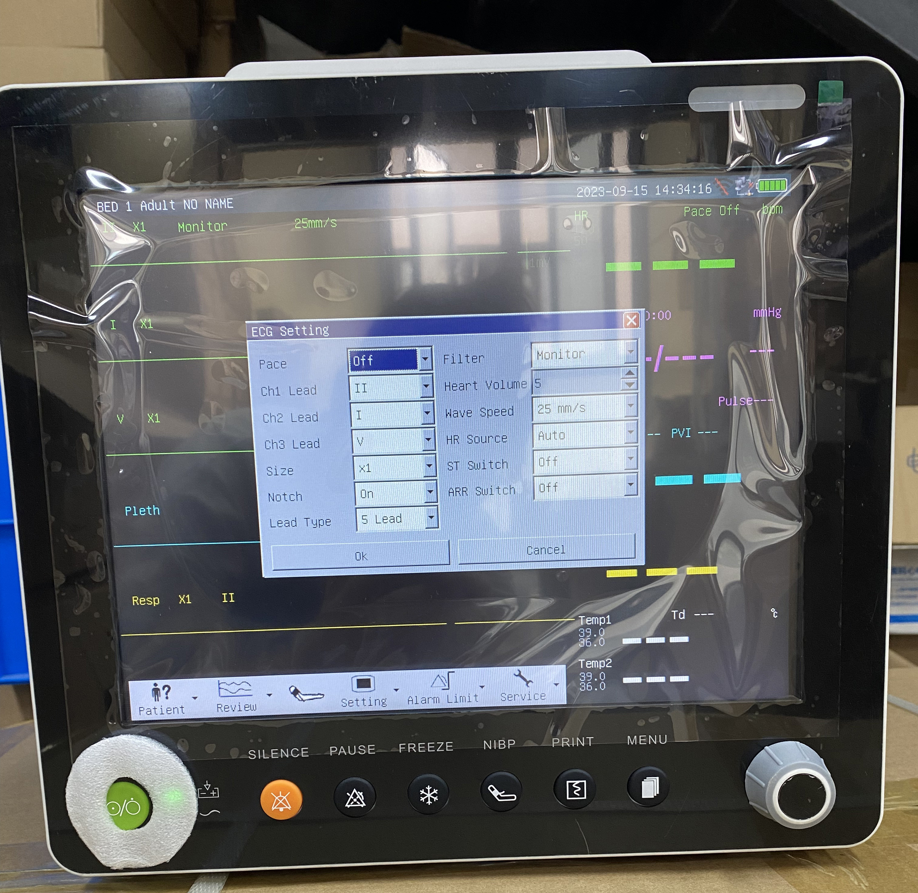 8 Hours Battery Life Portable Multiparameter Monitor With LED/LCD Display