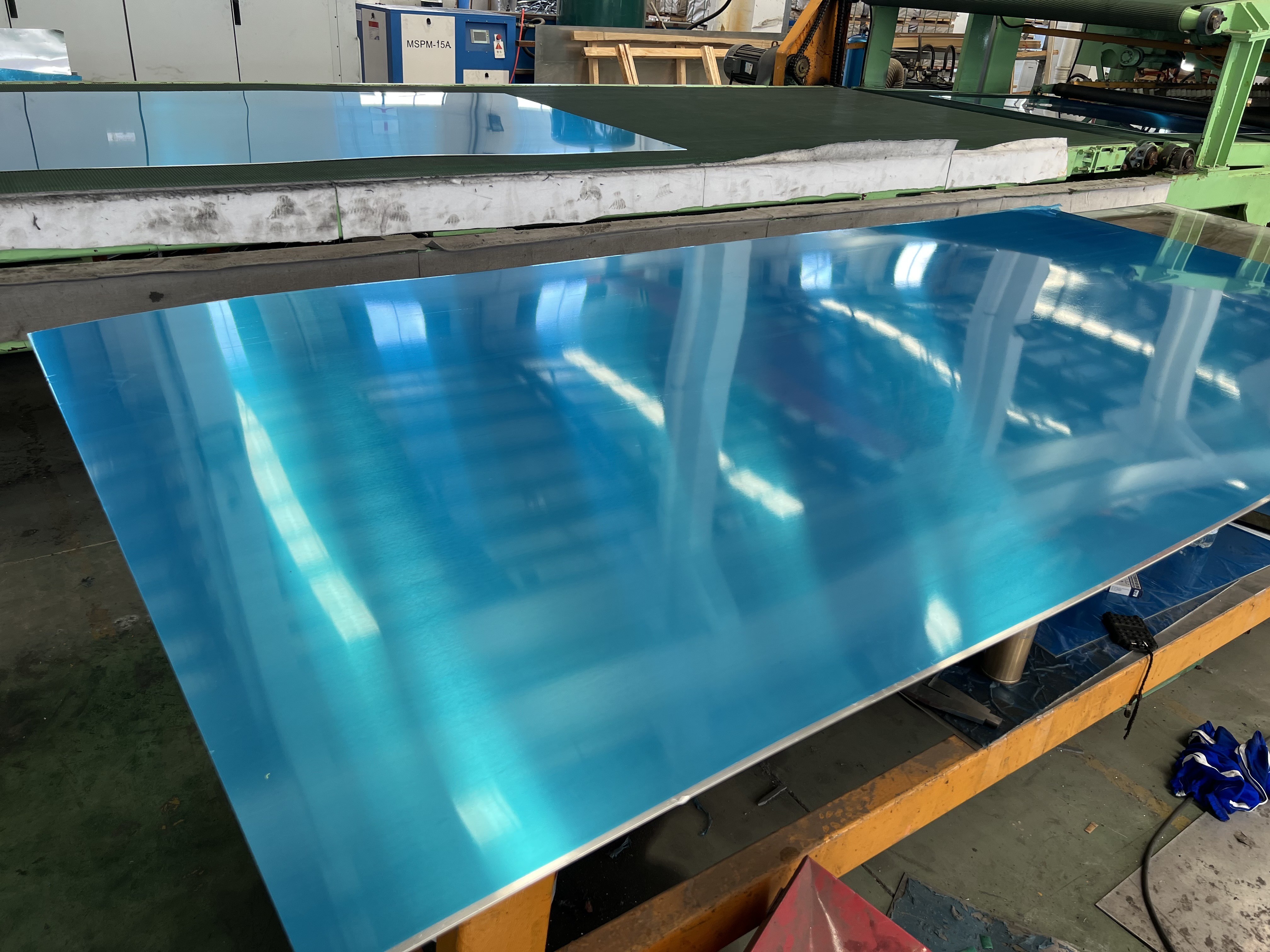 A3003,A3004,A3105 H12,H14,H34,H32,H36,H111,H112 Aluminum Alloy Sheets Width 1250mm Embossed Surface