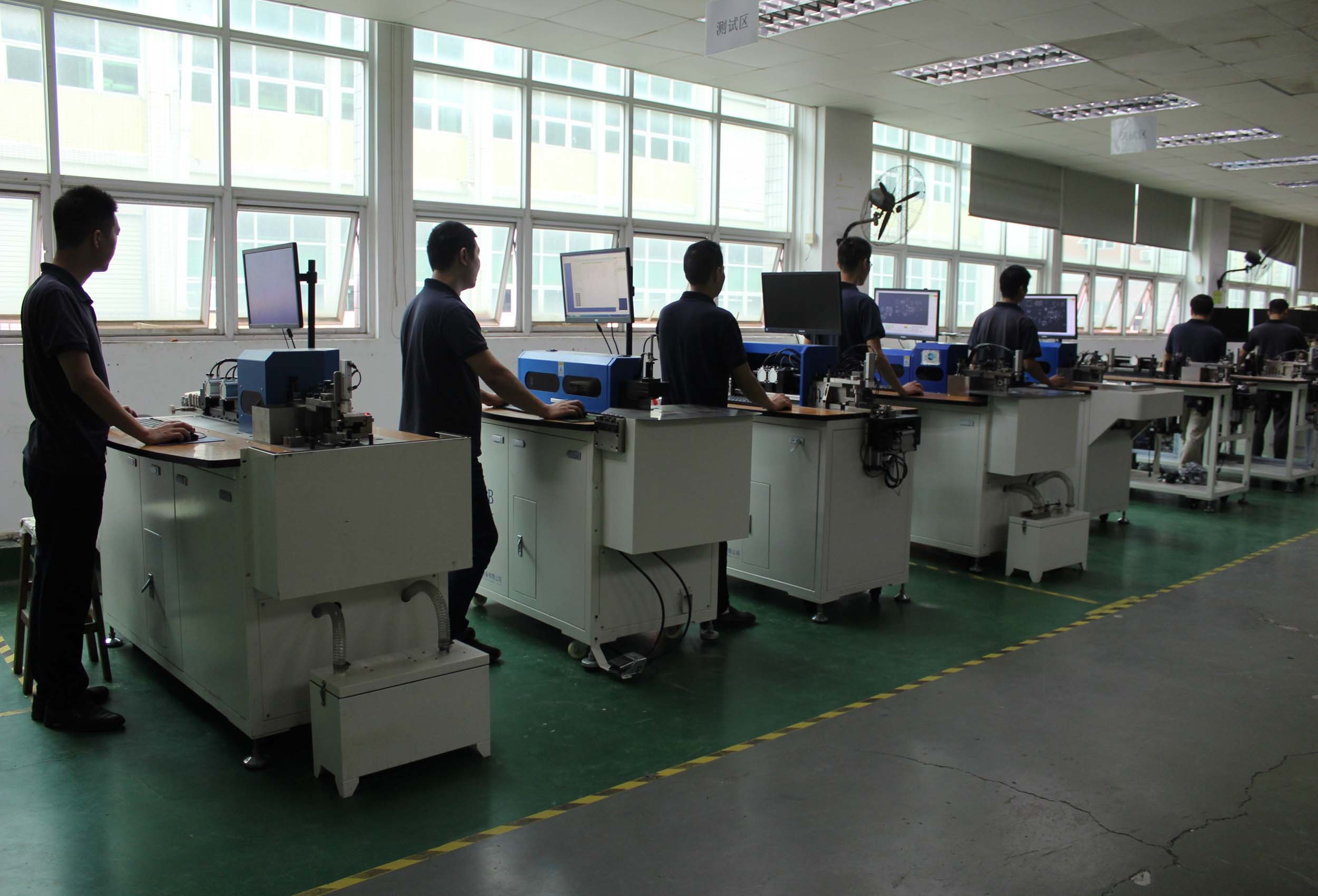 Full Finction Auto Bender Machine 100 ° Max Bending Angle 220V Voltage