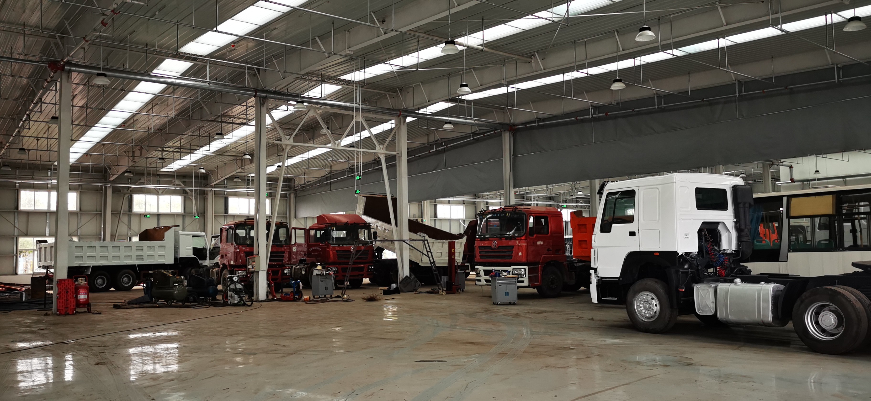 6x4 380HP Used Howo Trucks , Heavy Duty Howo 380 Dump Truck