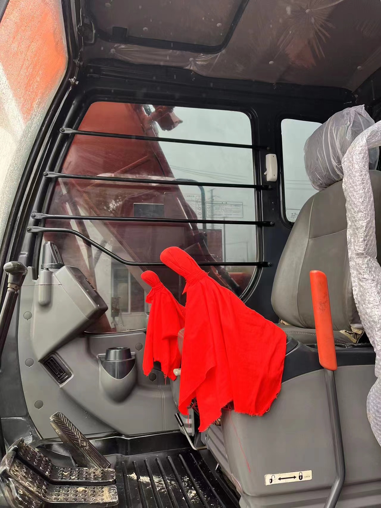 Cheap construction equipment Japan made 13 ton hitachi zx130 excavator, used zaxis 130 for sale