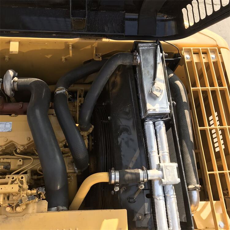 Lowest and Good Health CAT 323 Used Excavator 2022 Model Manufactured by CAT in Japan