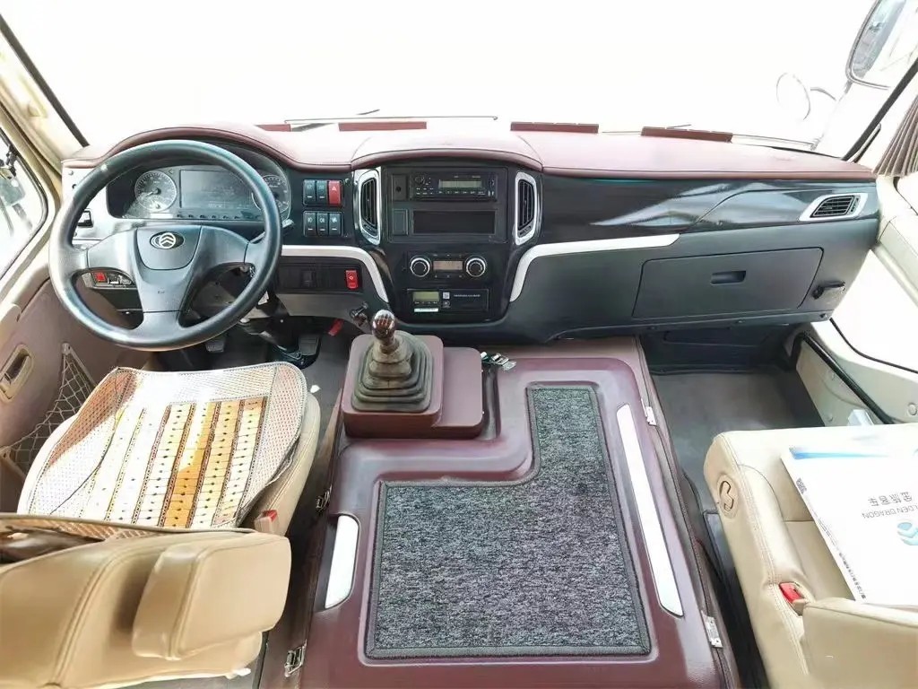 Second Hand Mini Bus Front Engine 19 Seats Golden Dragon Coaster External Swinging Door XML6700