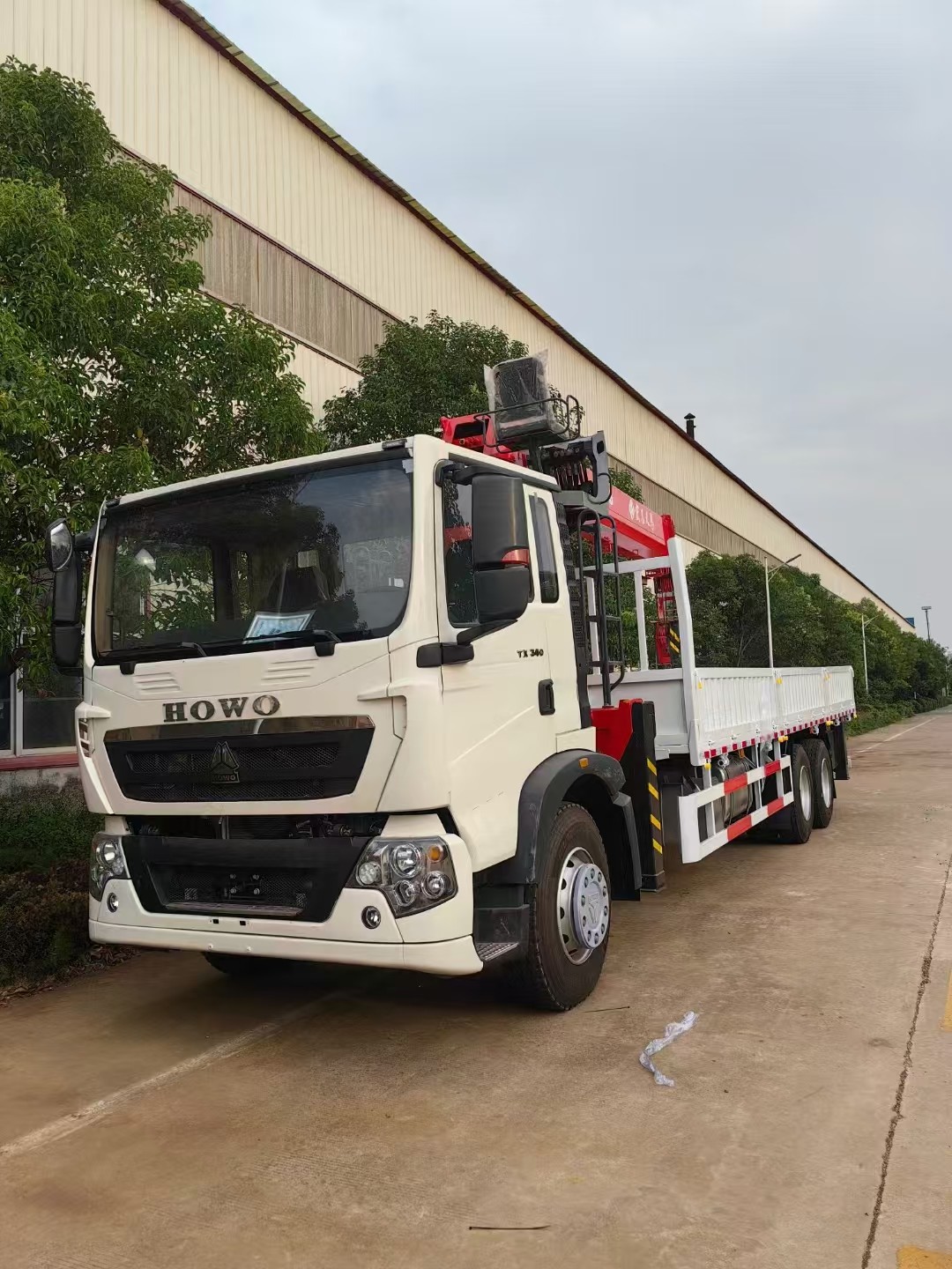 Small Car Crane , HOWO Car Mounted Crane , Of Good Quality , From China