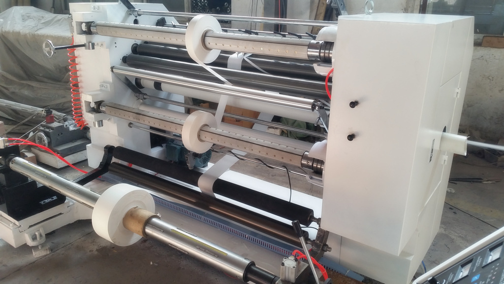 LFQ Series Computer Control Vertical Type film roll Slitting and Rewinder Machine