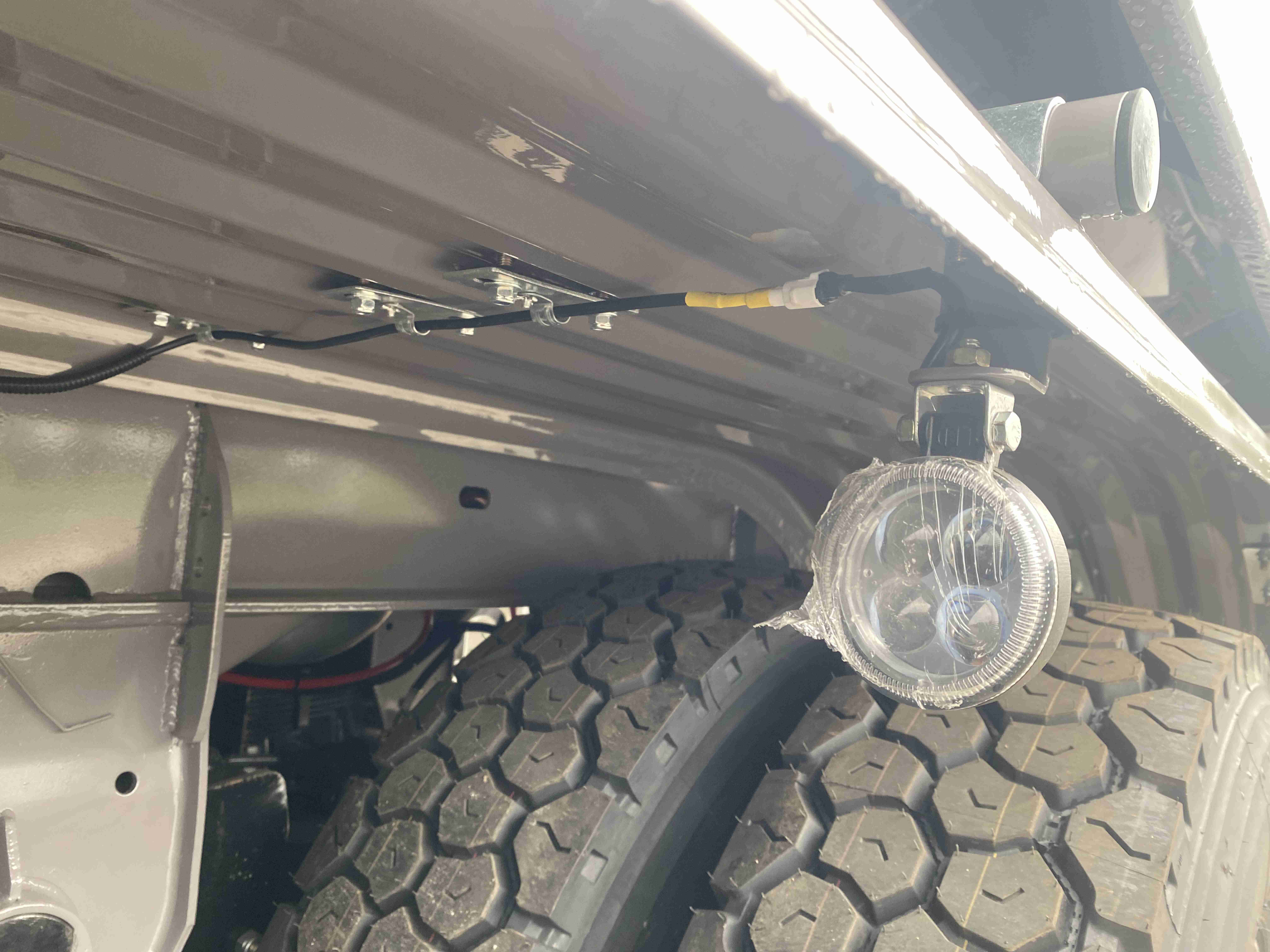 100T Capacity Semi Trailer Mechanical Suspension Popular 3-axle-4-axle Dump Trailer Truck