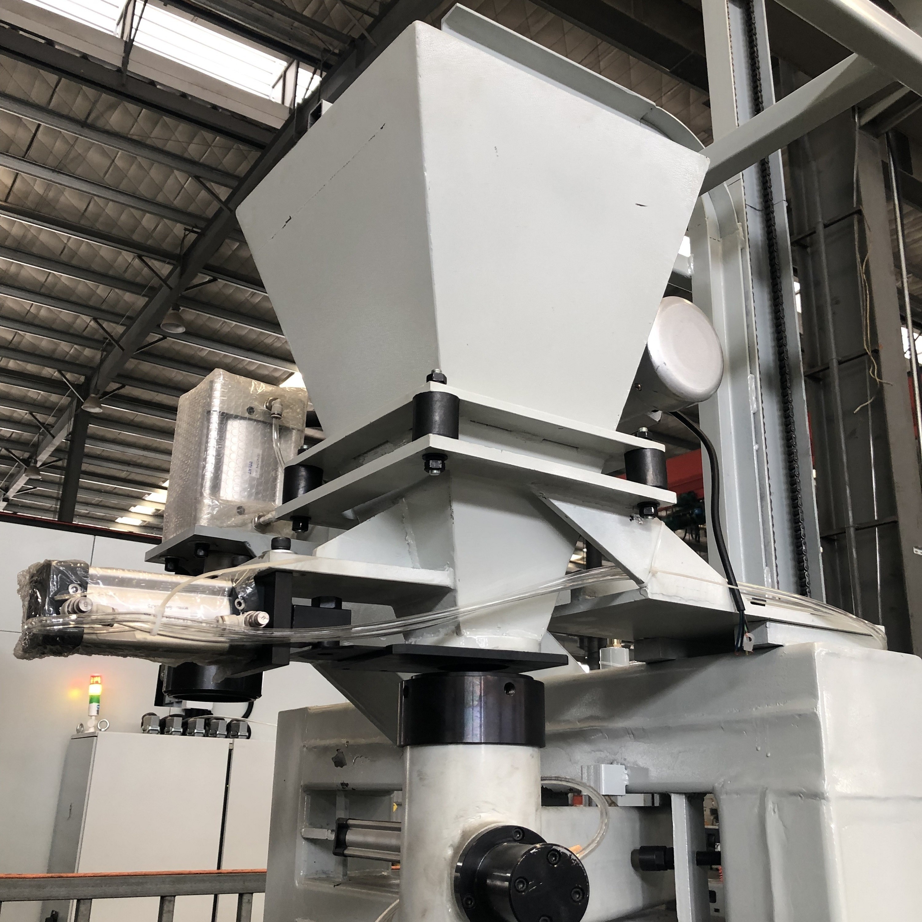 Imported Electronic Controlled Sand Core Shooting Machine For Copper Casting