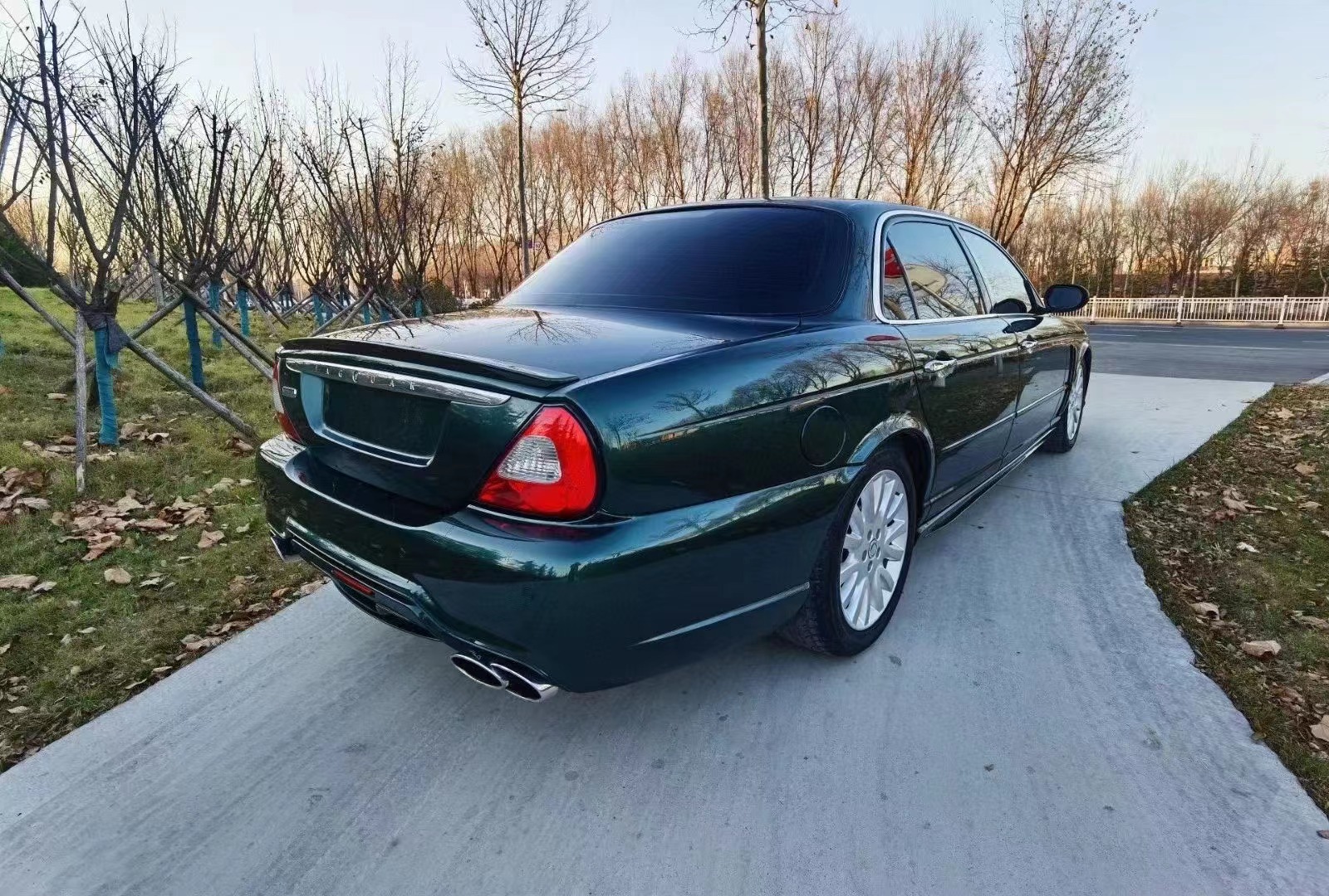 For Jaguar XJ8 XJ6 Body Kit XJ6 XJ8 Upgraded Wald-style Front and Rear Bumper Spoiler Body Kit