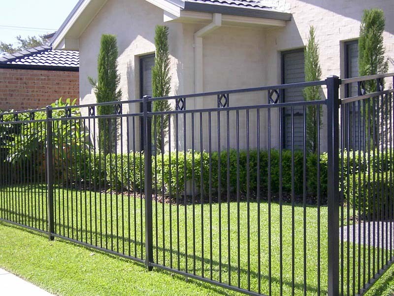 2400mm Width Galvanized Steel Spear Top Garrison Fence Panel/Steel Picket Fencing