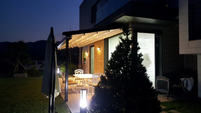 Waterproof Retractable Awning / Retractable Garden Awning Customized Size