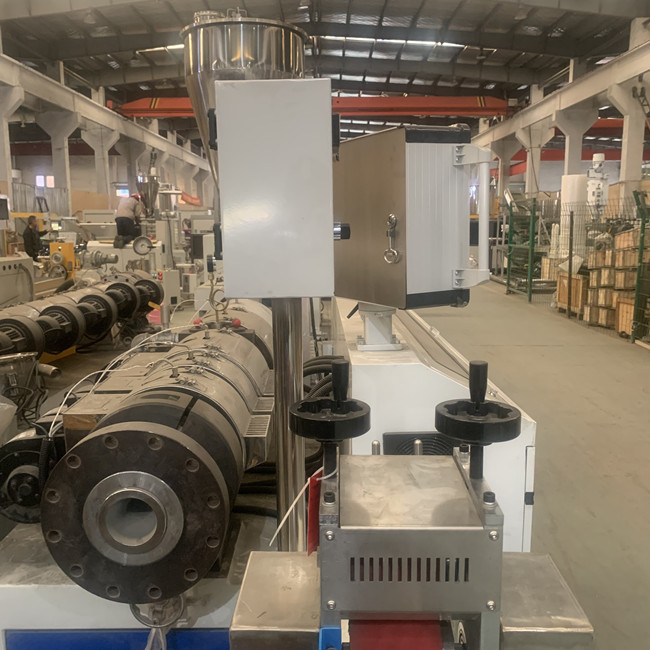 45RPM Conical Double Screw Extruder Plastic Pipe Machine