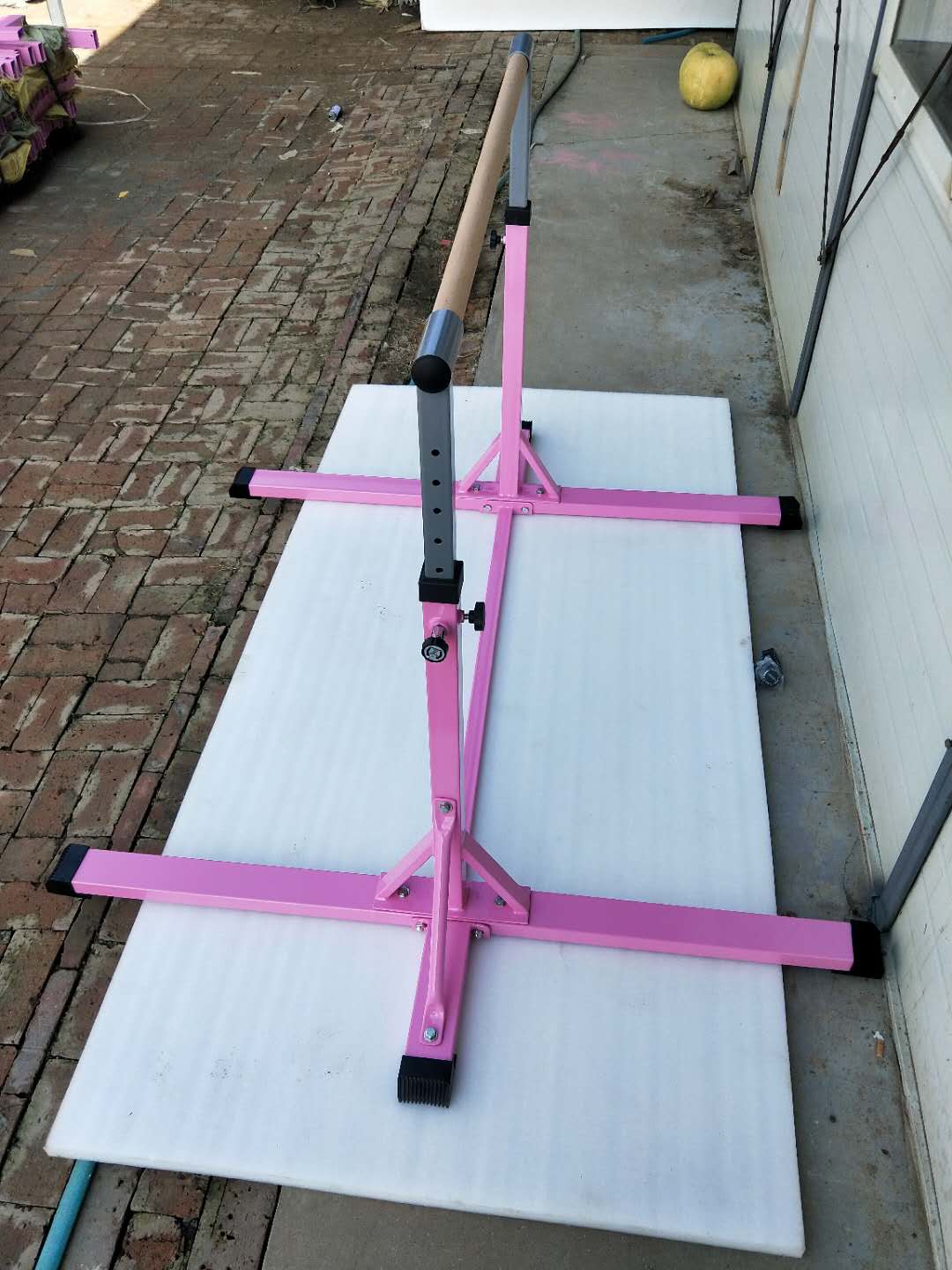 Customized Logo Availabled Ash Wood and Iron Gymnastics Kids Horizontal Bar for Home