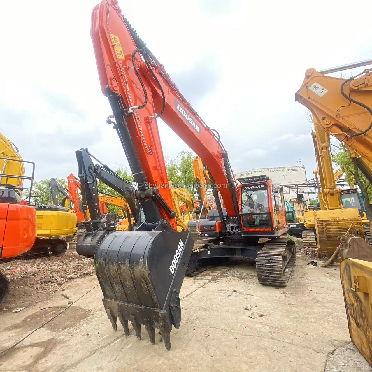 Doosan DX300 Excavator dx300lc 151KW Origin 29500kg 2022 Second Hand