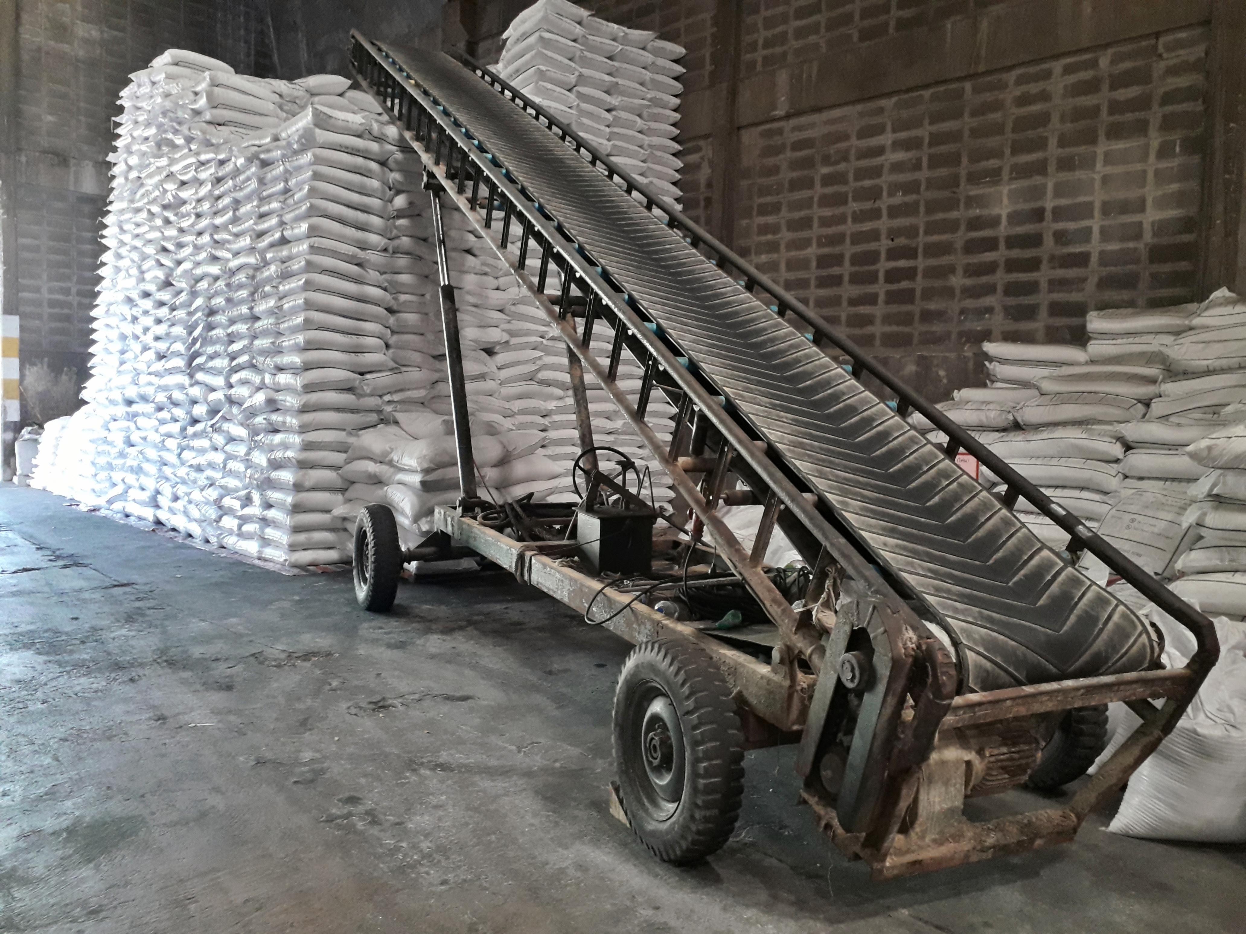 600/900/1200/1500 N/mm Strength EP Rubber Conveyor Belt for Port Material Handling