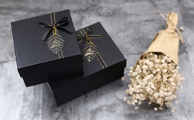 Free sample Luxury velvet drawer packaging perfume custom paper box with logo stamping golden,headband packaging box for