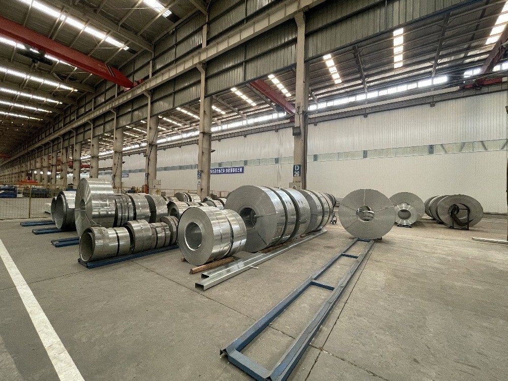 Steel Structures Workshop 1000 Square Meter Metal Storage Shed Building With Corrugated/EPS/PU/Rock Wool Roof And Wall