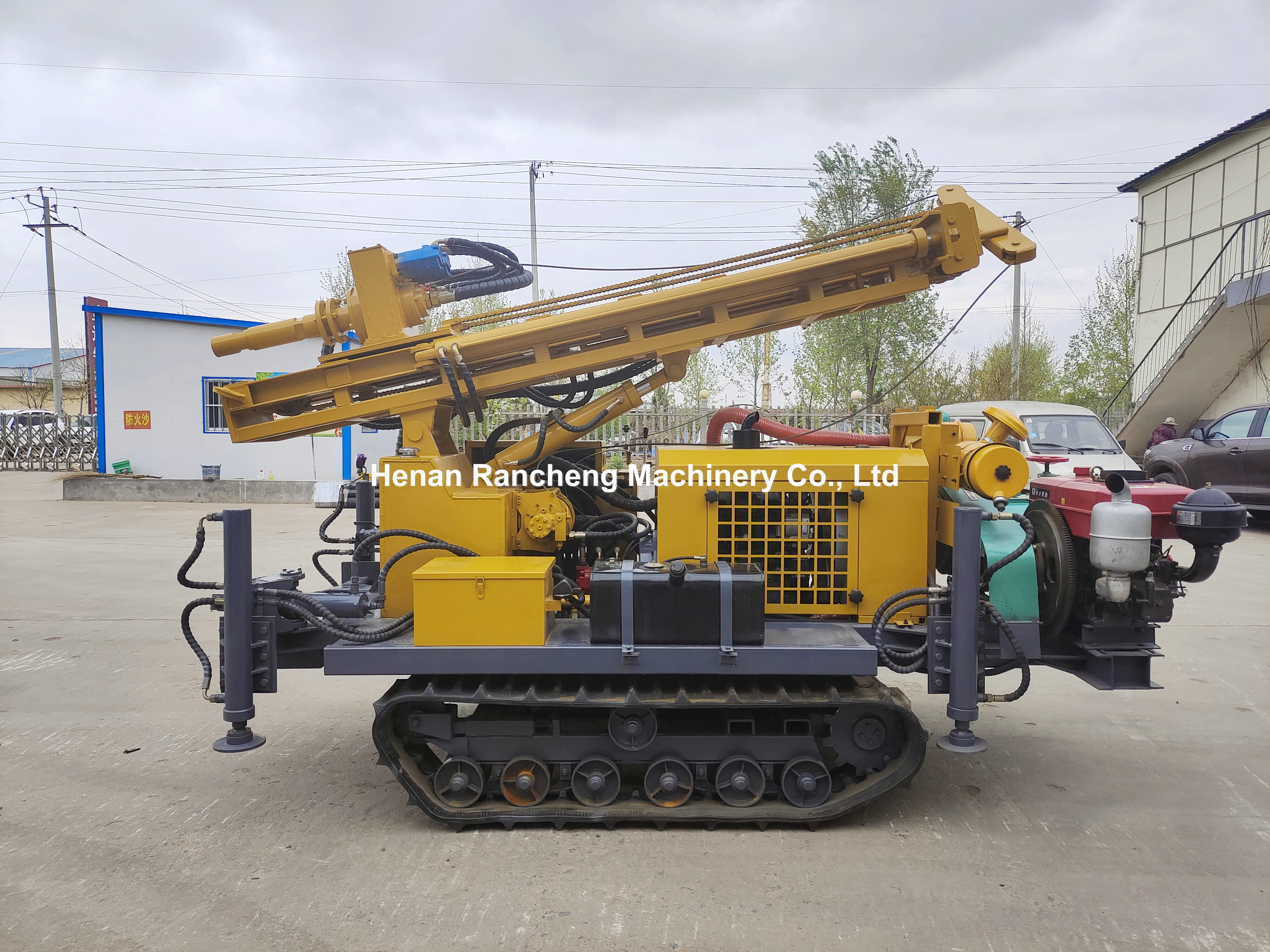 Crawler Type Hydraulic Water Well Drilling Rig For Core Drilling Rig Home Water Well Equipment 150m Depth