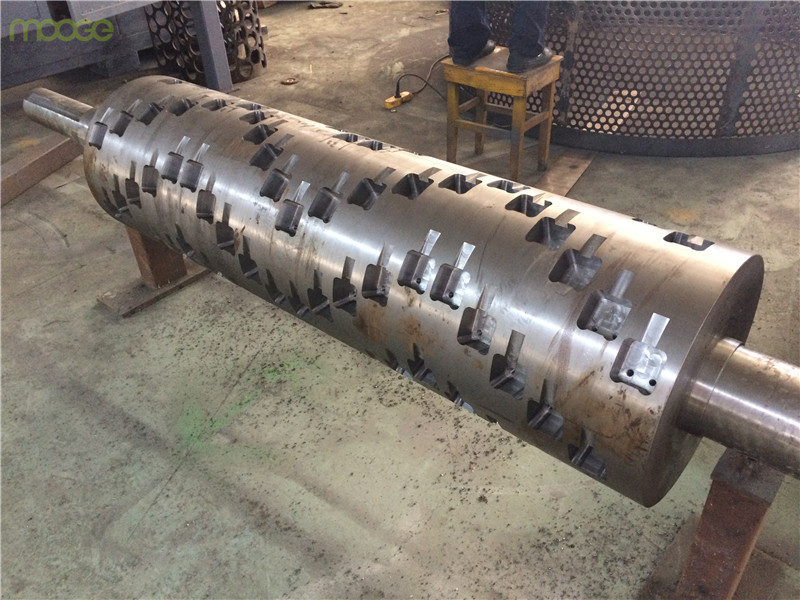 Flake Plastic Waste Shredder Machine Carton Paper 2000kg/H Water Bottle