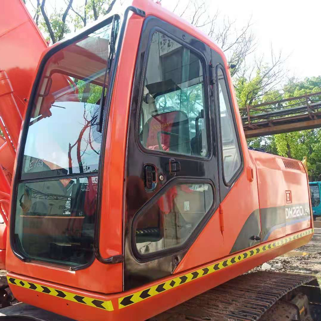 Doosan Hydraulic Excavator 10T 0.8m Bucket Capacity 22000KG Machine Weight 108KW Power