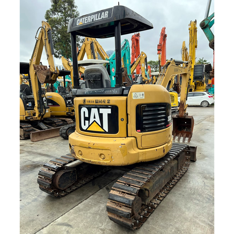 Cat 303 Mini Excavator Made in Japan with Original Hydraulic Valve in Good Condition