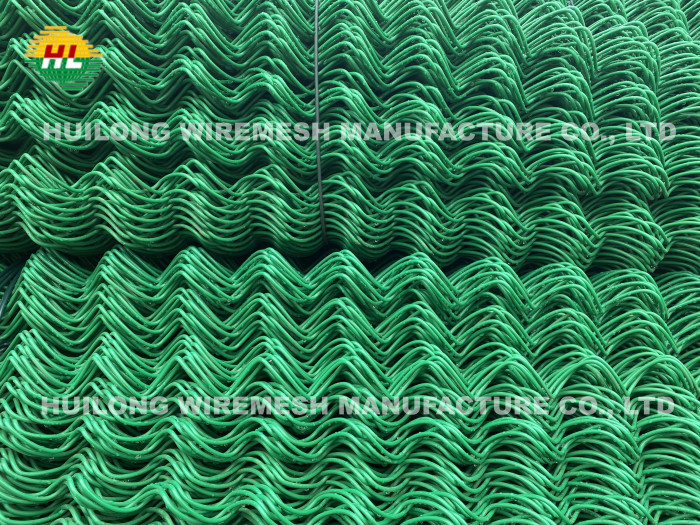 3.8mm Thickness PVC Coated Diamond Chain Link Mesh Fence for Sports Field