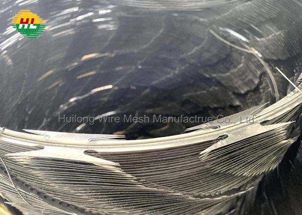 CBT-65 Galvanized Razor Wire 33 Loops Concertina Razor Barbed Coils For Fence