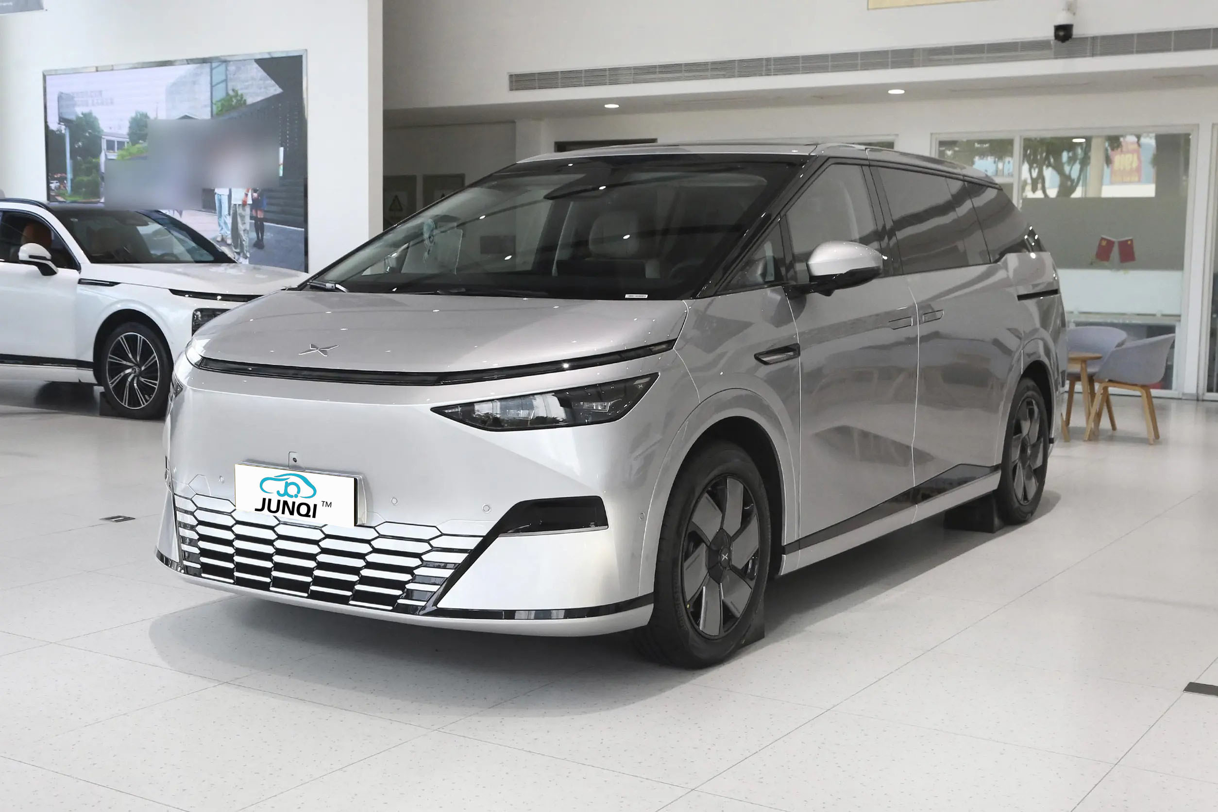 2024 Xpeng X9 Electric Car MPV New Energy Vehicle 610KM 640KM 702KM Xiao Peng EV CAR Made in China 7-Seater MPV Car EV