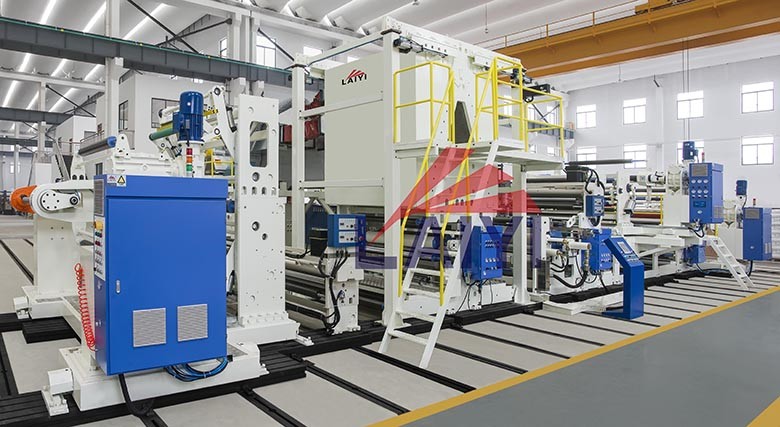 Chill - Roll Unit Film Laminating Automatic Machine With Precise Temperature Control In White and Blue