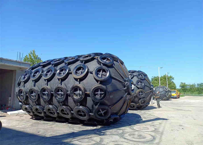Pneumatic Marine Fender Yokohama Inflatable Natural Rubber Fender With Chain Net