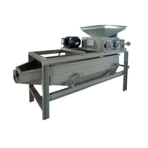  Small Almond Pistachio Shelling Machine Universal Feature Customized Voltage Manufactures