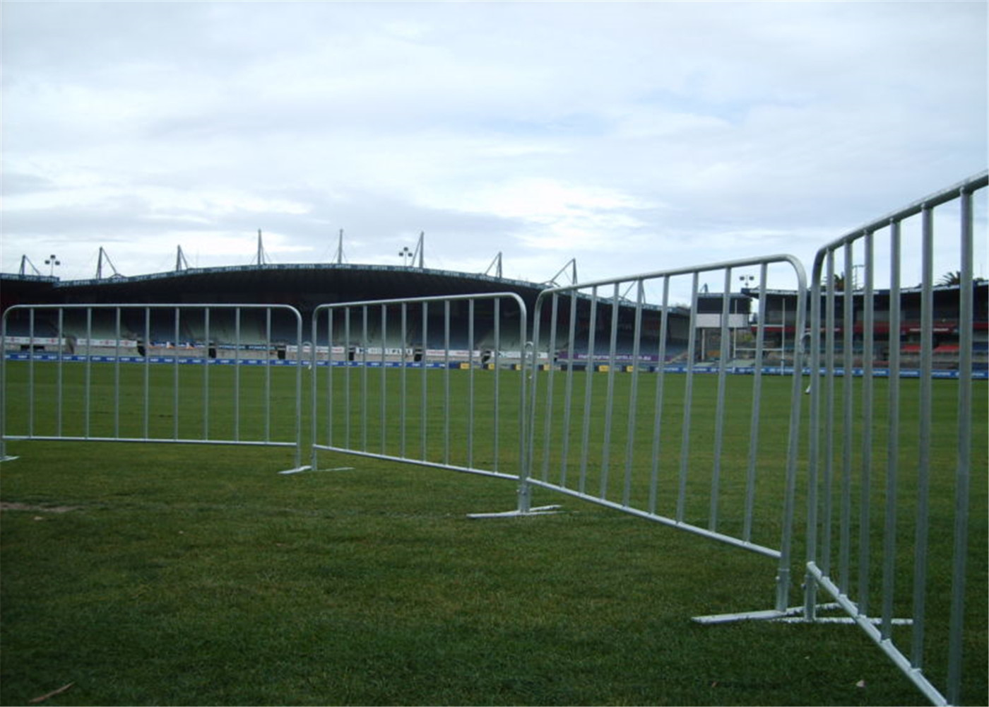 Crowd Control Barriers Hot Dipped Galvanized Portable Fence for Crowd Control