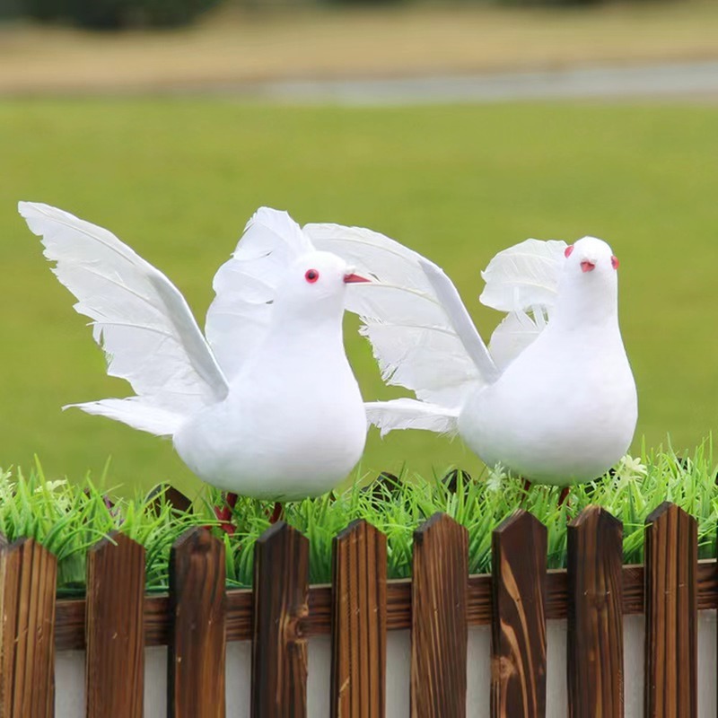 Event Party Supplies Beautiful Feather Bird Christmas Festival Party Decoration 20x20cm