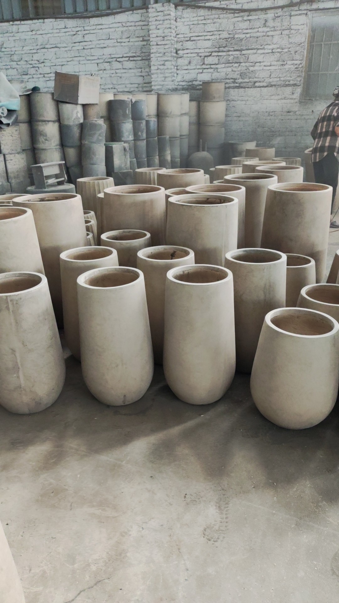 Frost Resistant Round Shape Fiber Clay Planter For Hotel