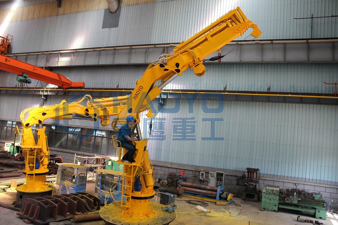 China factory sale telescopic boom 20 ton ship crane marine cranes for sale with BV CCS CE ABS Certification