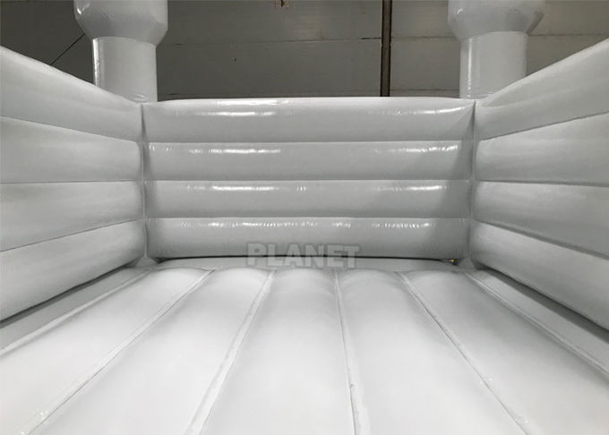 PVC Tarpaulin Inflatable 4 Meters White Wedding Bounce House With Air Blower