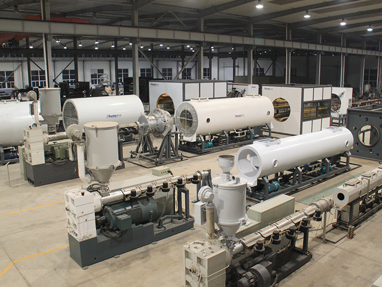 HDPE PE PVC PP Extruder Machinery Pre Insulated Pipe Extrusion Line Plastic Pipe Manufacturing Machine
