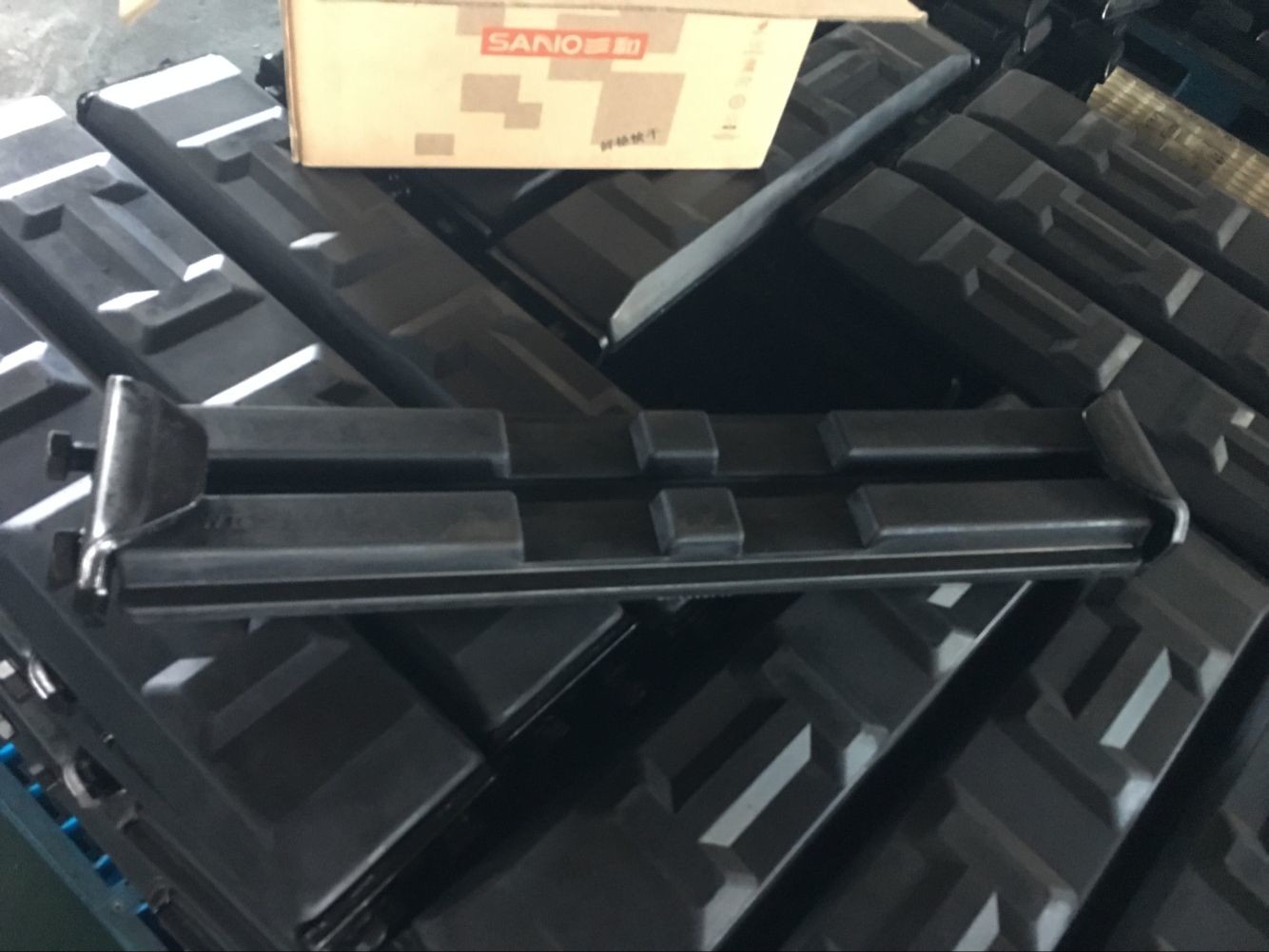 Clip - On Black Rubber Track Pads 450HD For Mini Excavators/Dumper