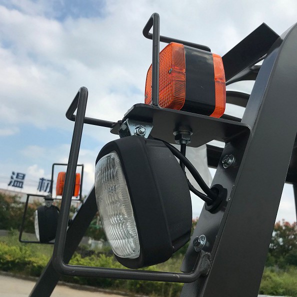 Powerful Diesel Engine 4ton Rough Terrain Forklifts for Off Road Handling and Lifting